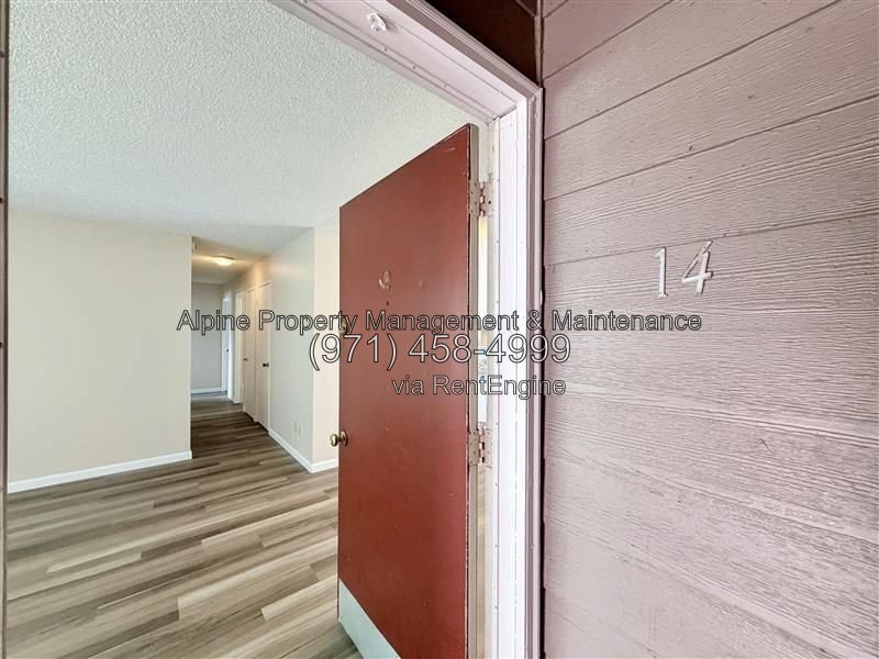 $750 GIFT CARD! |Corner Unit Living! Bright 3 Bedroom with New Carpet property image
