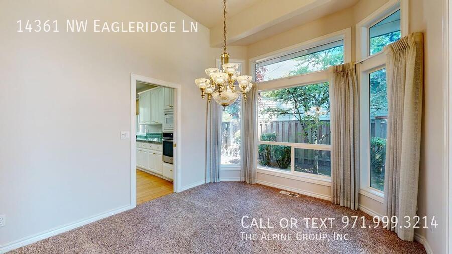 🌿 Oakridge Estates Beauty — Spacious Home + Fenced Backyard! property image