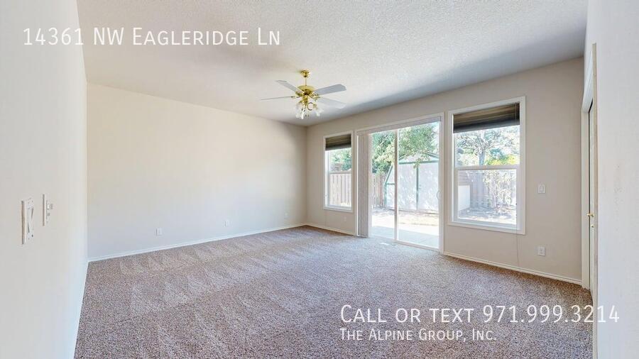 🌿 Oakridge Estates Beauty — Spacious Home + Fenced Backyard! property image