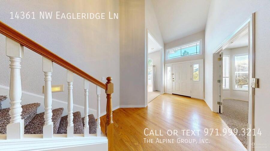 🌿 Oakridge Estates Beauty — Spacious Home + Fenced Backyard! property image