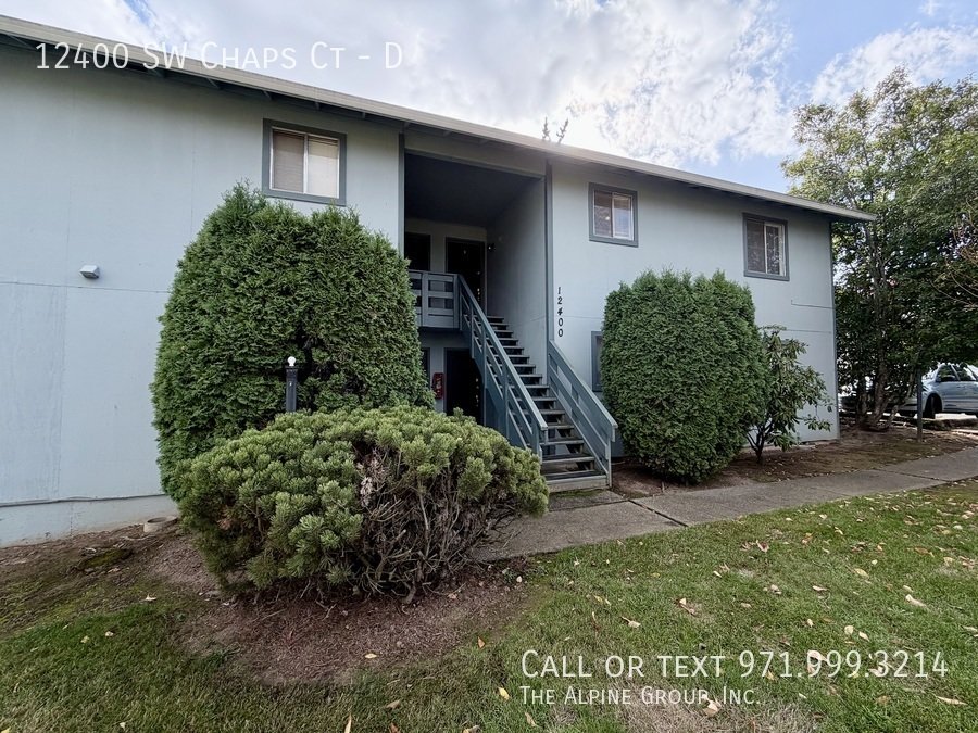 🌼Light-Filled Top-Floor Unit with In-Unit Laundry & Parking! property image