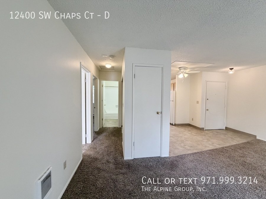 🌼Light-Filled Top-Floor Unit with In-Unit Laundry & Parking! property image