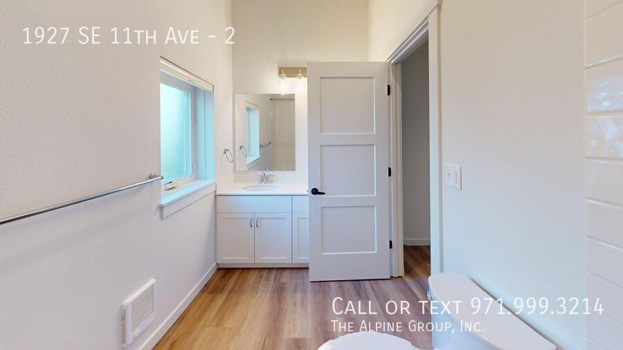 🚀Stylish 1BR with In-Unit Laundry & Free Internet! property image