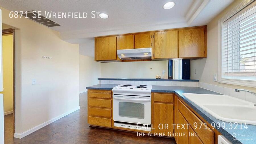 $500 Off Your First Month! Spacious 4BR with Fenced Yard 🌳🔥 property image