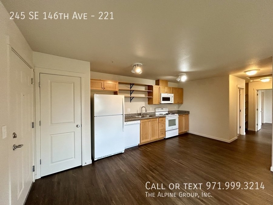 Pet friendly, Washer/Dryer Included! property image