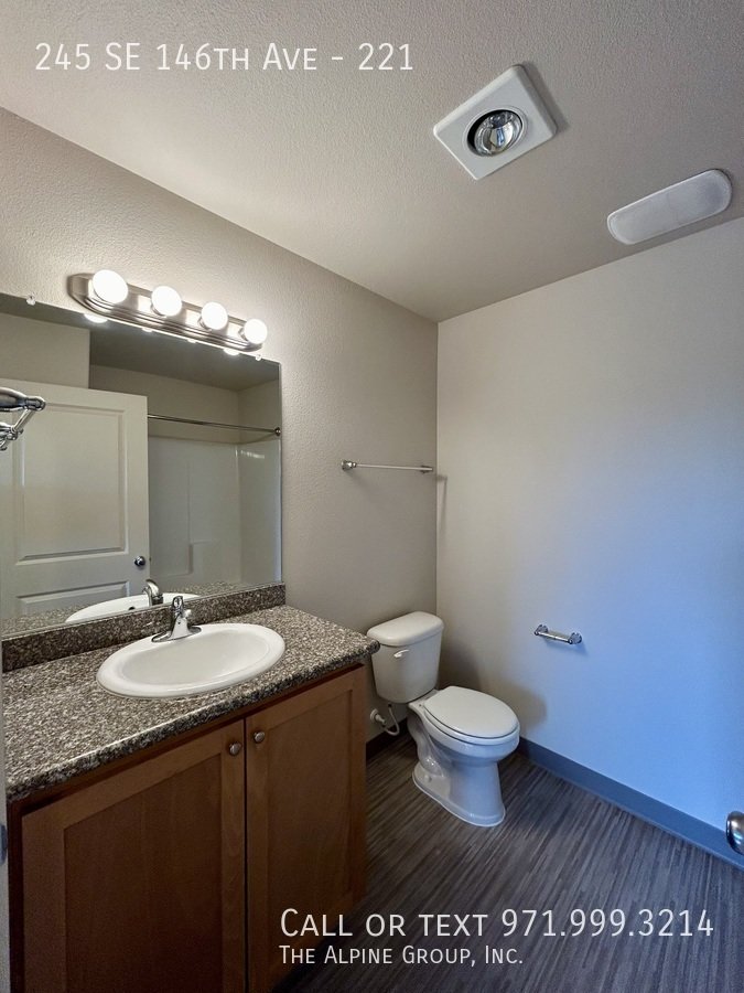 Pet friendly, Washer/Dryer Included! property image