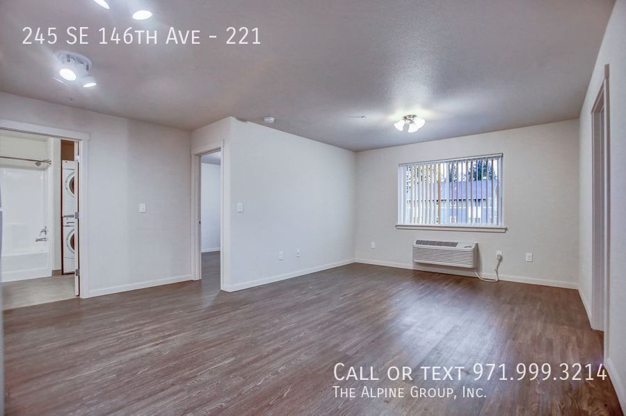 Pet friendly, Washer/Dryer Included! property image