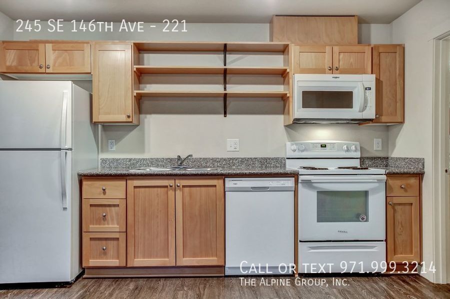 Pet friendly, Washer/Dryer Included! property image