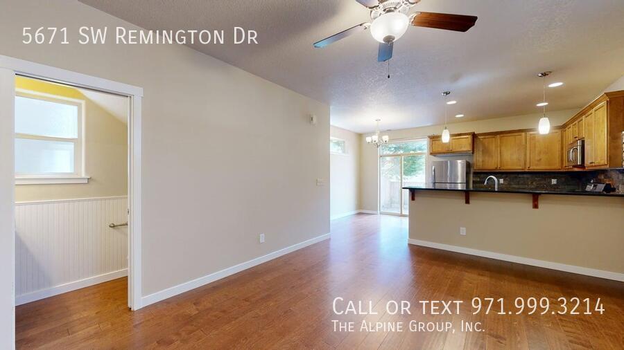 💫 Bright, Open & Move-In Ready! 🏡 property image