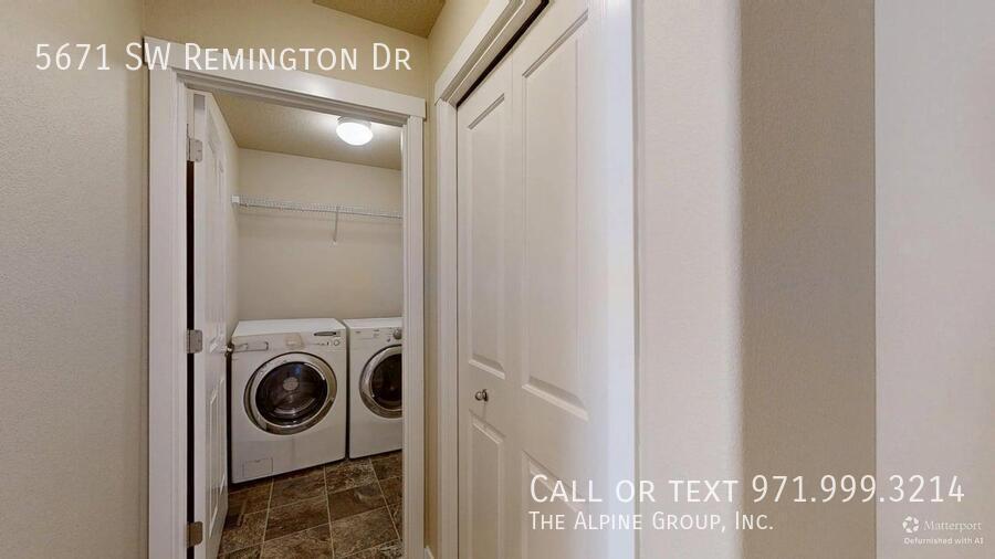 💫 Bright, Open & Move-In Ready! 🏡 property image