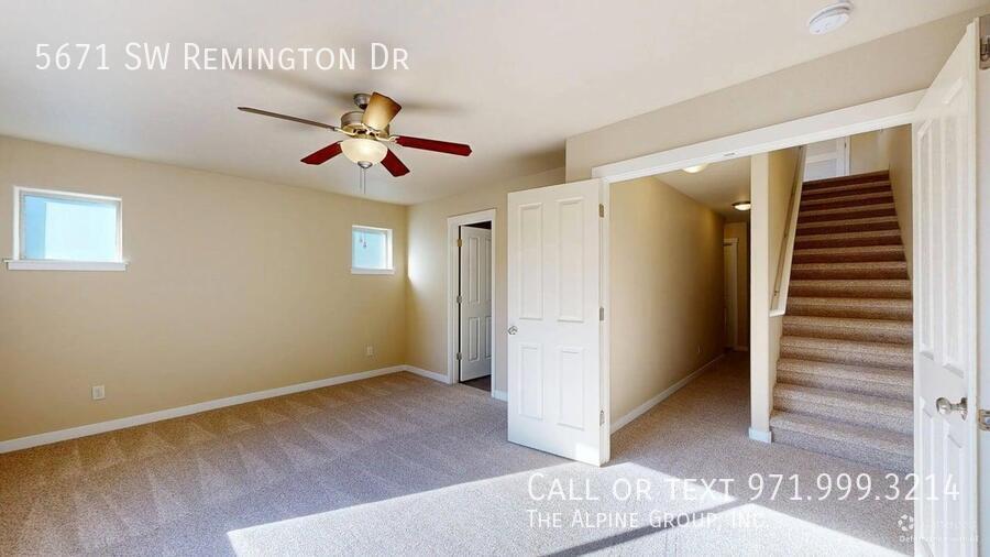 💫 Bright, Open & Move-In Ready! 🏡 property image