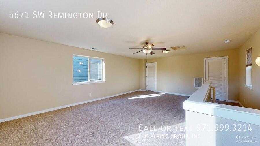 💫 Bright, Open & Move-In Ready! 🏡 property image