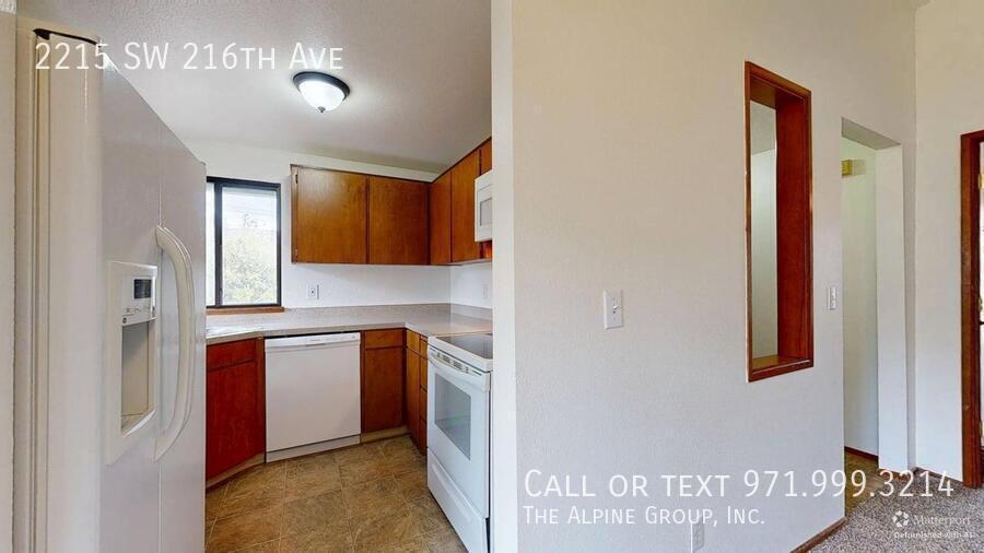 ✨HALF OFF Your First Month -- Bright Open Layout | New Carpet | Private Suite property image