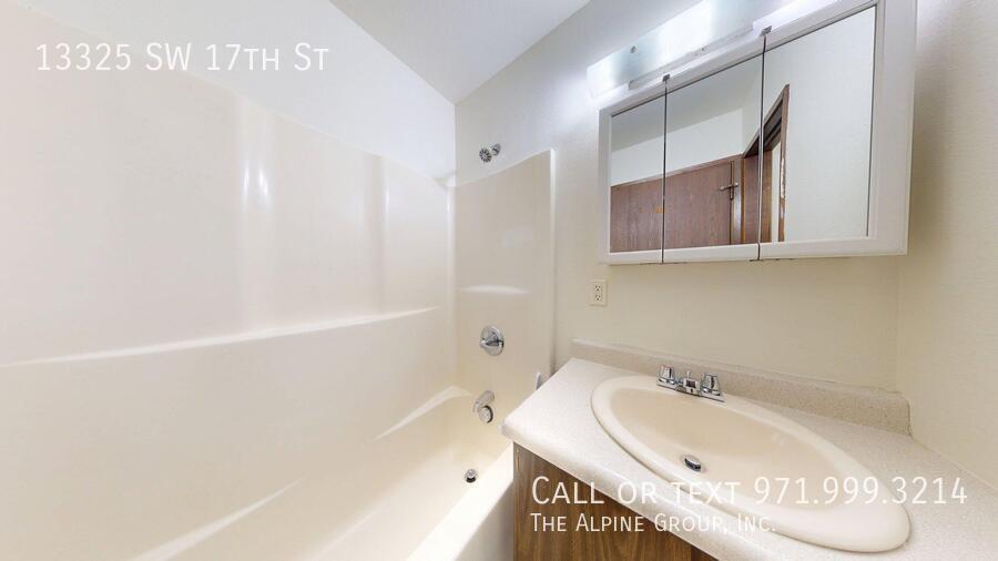 🎁 1-BR Apartment + $500 Off if You Apply by 11/30! property image