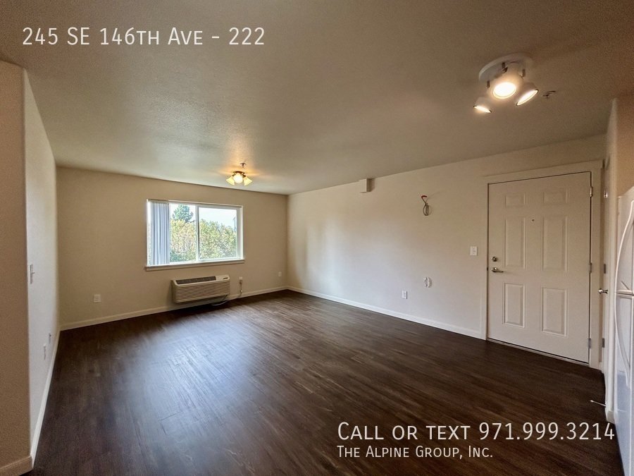 ONE MONTH FREE, Pet friendly, Washer/Dryer Included! property image