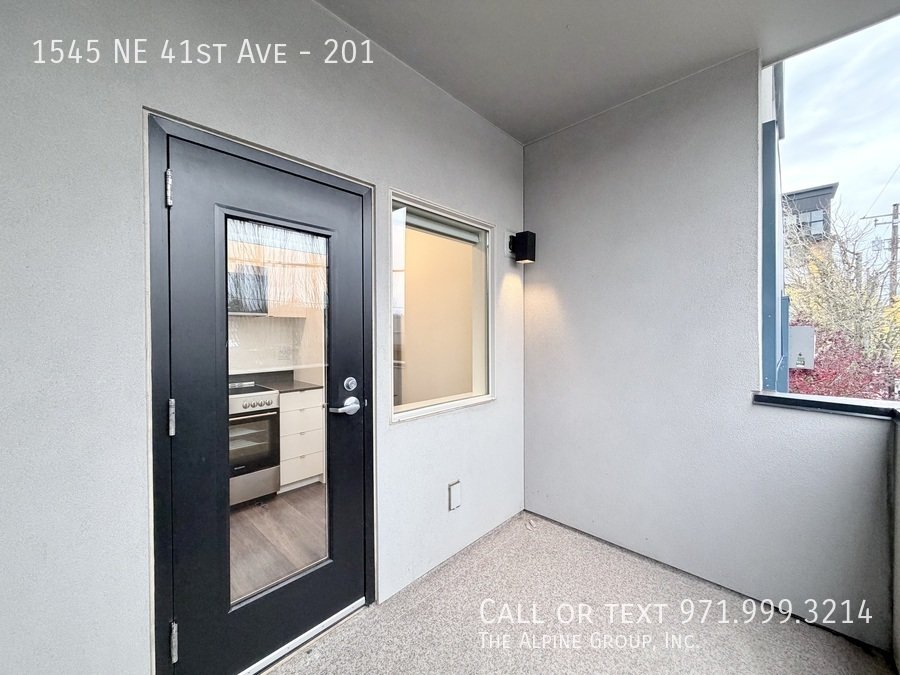 🏡 Luxury Details & Prime Location at 41 Central property image