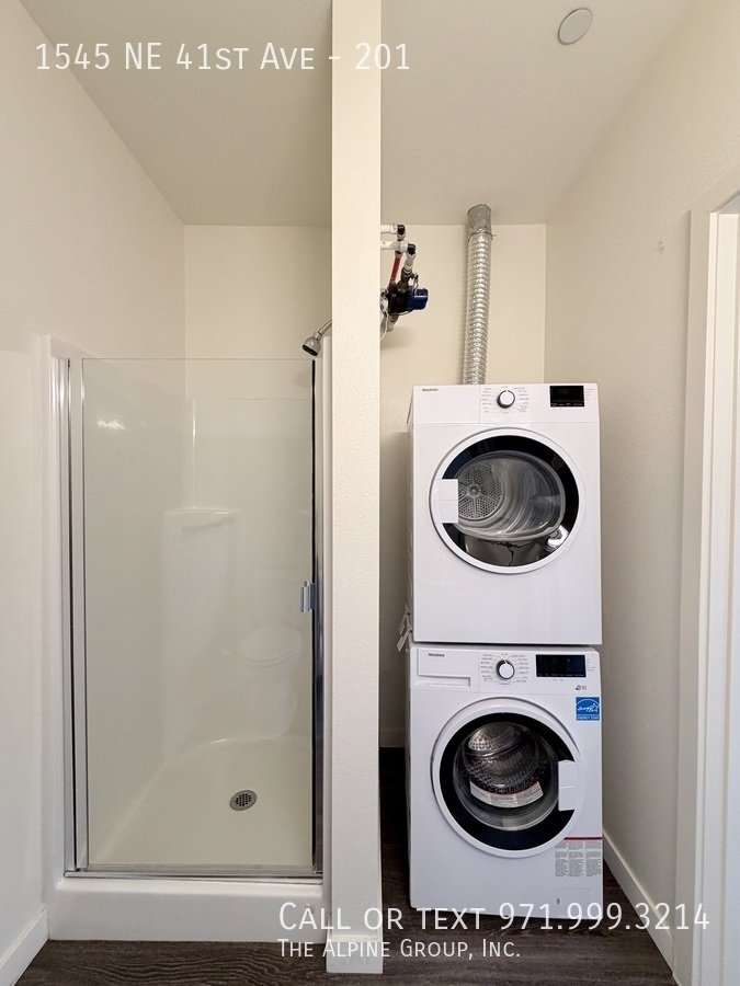 🏡 Luxury Details & Prime Location at 41 Central property image