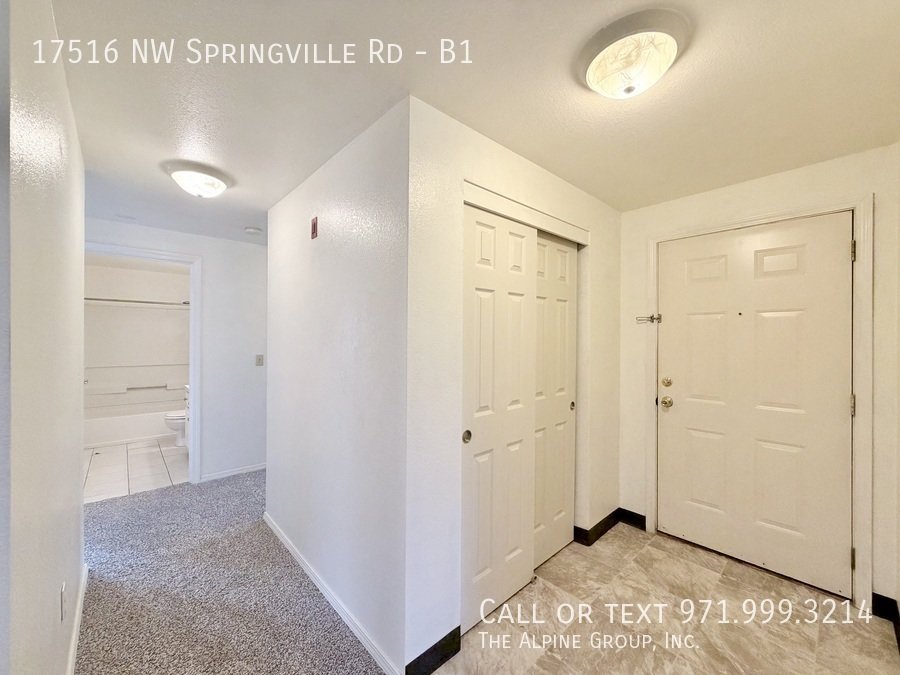 ✨ Modern 2BR at The Courtyards — Garage Included! property image