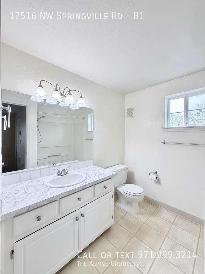 ✨ Modern 2BR at The Courtyards — Garage Included! property image