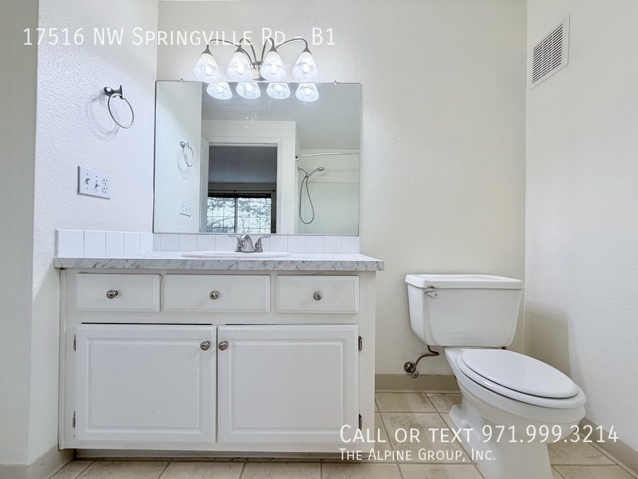 ✨ Modern 2BR at The Courtyards — Garage Included! property image