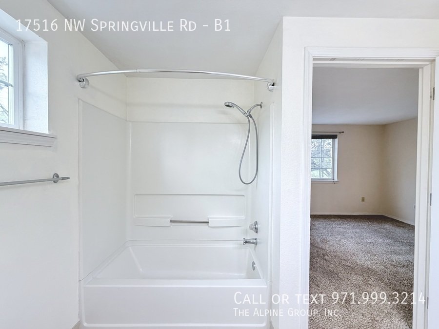 ✨ Modern 2BR at The Courtyards — Garage Included! property image