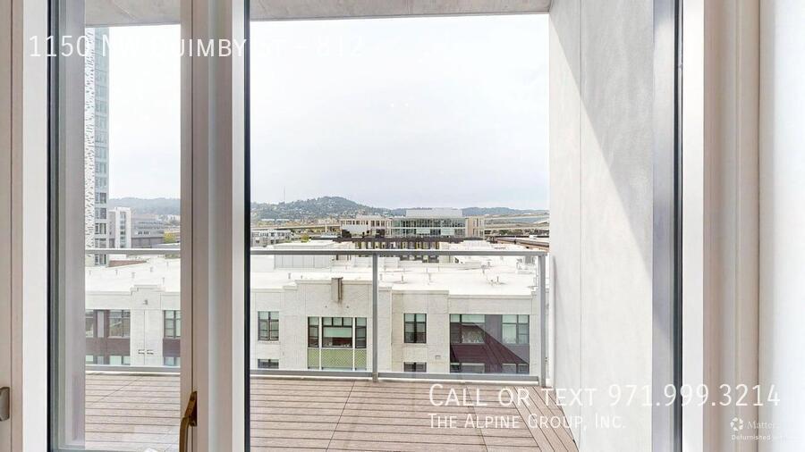 🏙️Light-Filled Condo with Views, Style & Comfort in North Pearl property image