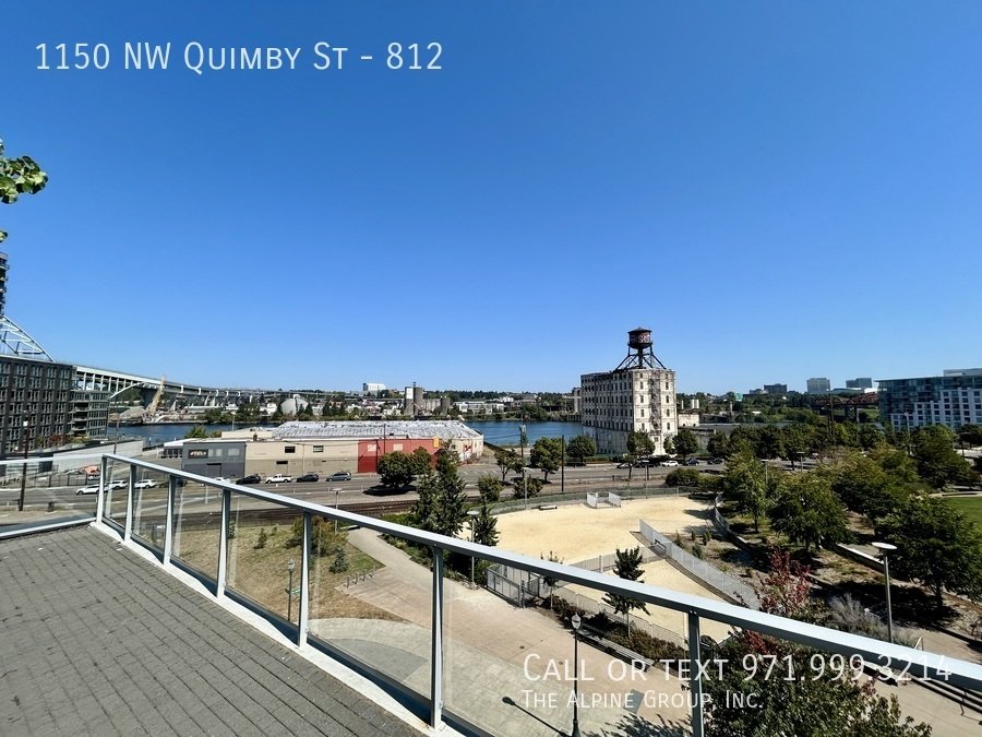 🏙️Light-Filled Condo with Views, Style & Comfort in North Pearl property image