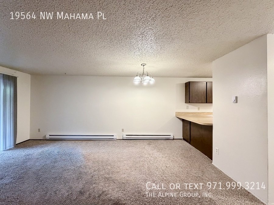 🌿 Bright Rock Creek Townhome property image