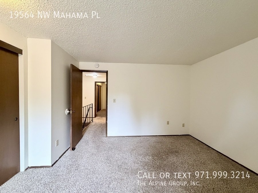 🌿 Bright Rock Creek Townhome property image