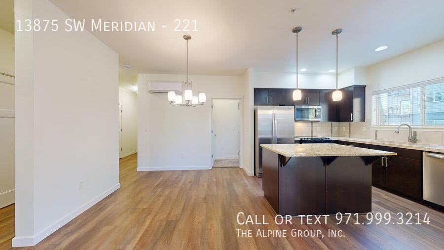 🌆Luxury Living Near Nike – A/C, Pool & More! property image