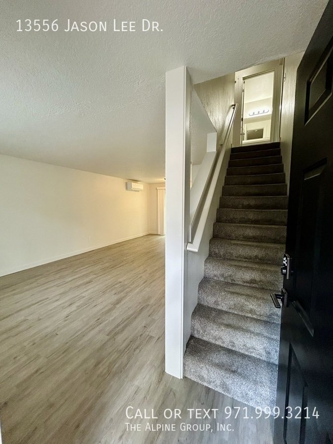 🪵 Cozy Oregon City Home with Spacious Private Deck property image