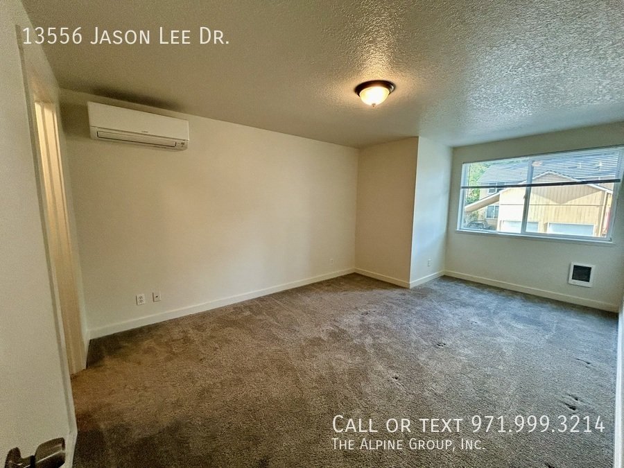 🪵 Cozy Oregon City Home with Spacious Private Deck property image