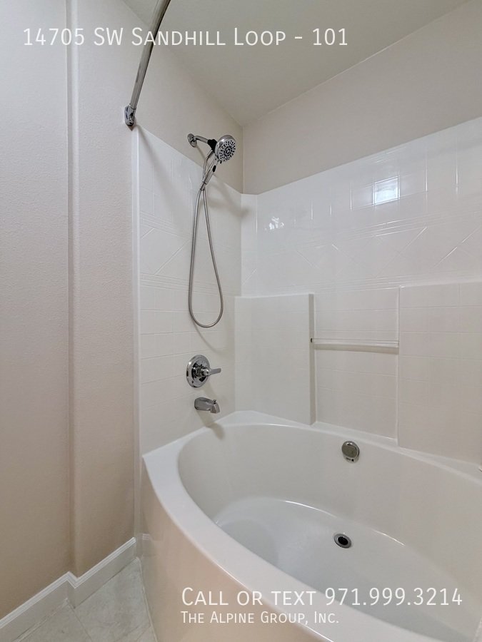 🌿 Peaceful One-Level Living in Progress Ridge! property image