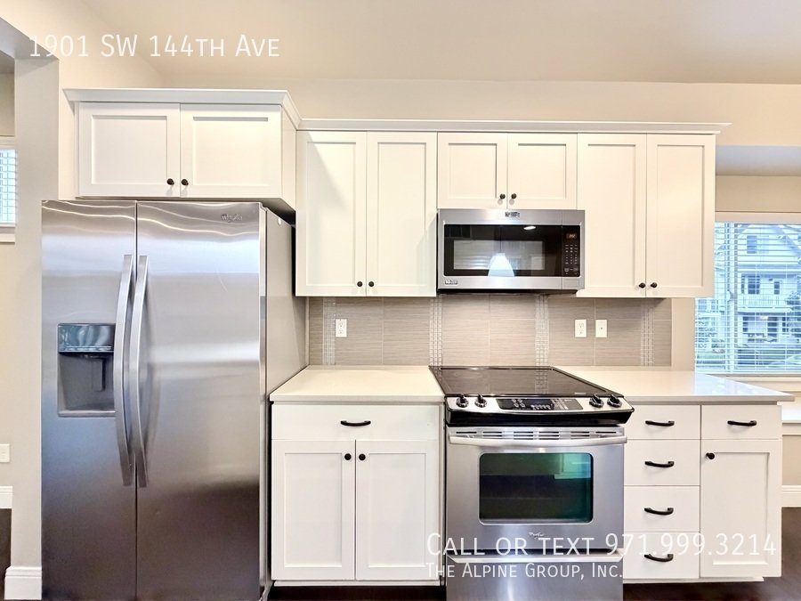 🌿 Gorgeous 4BR Home — Prime Location & 15-Month Lease! property image