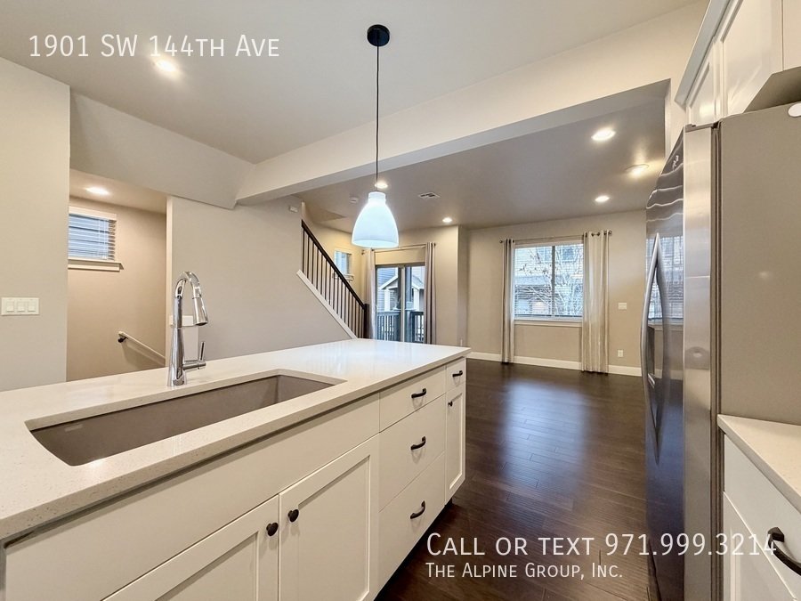 🌿 Gorgeous 4BR Home — Prime Location & 15-Month Lease! property image