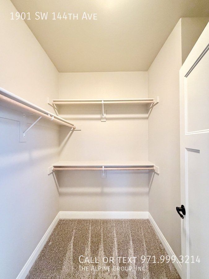 🌿 Gorgeous 4BR Home — Prime Location & 15-Month Lease! property image