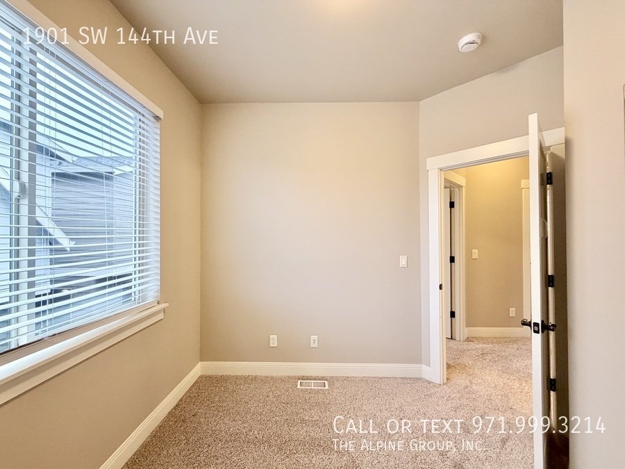 🌿 Gorgeous 4BR Home — Prime Location & 15-Month Lease! property image