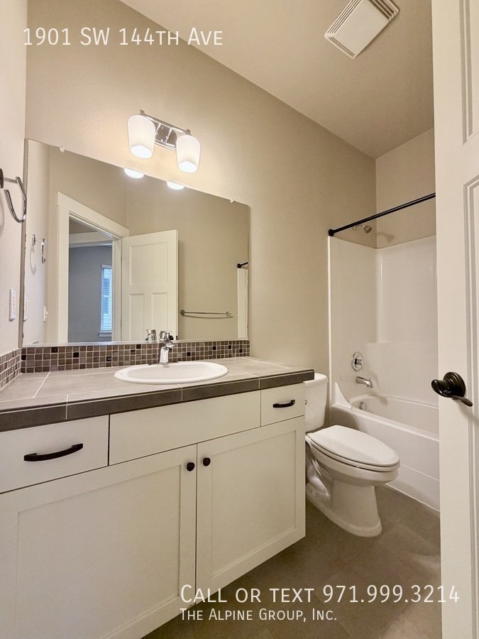 🌿 Gorgeous 4BR Home — Prime Location & 15-Month Lease! property image