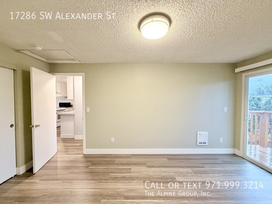 $300 OFF Deposit! On-Site Laundry + Modern 2BD 🧺 property image
