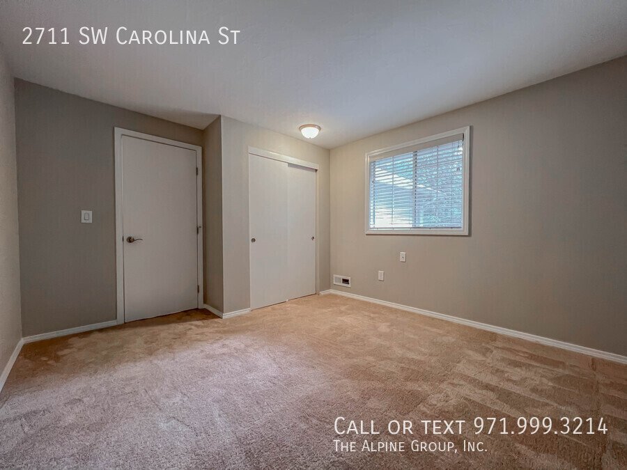 🌿 18-mo Lease! Green & Serene: A Bright, Private SW Portland Retreat property image