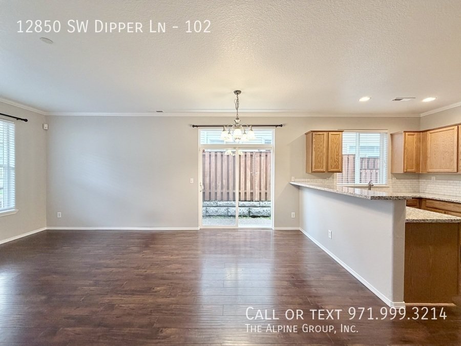 Beautiful Townhome | $500 First Month Incentive 🌟 property image