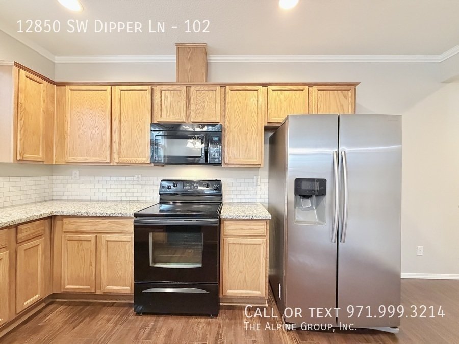 Beautiful Townhome | $500 First Month Incentive 🌟 property image