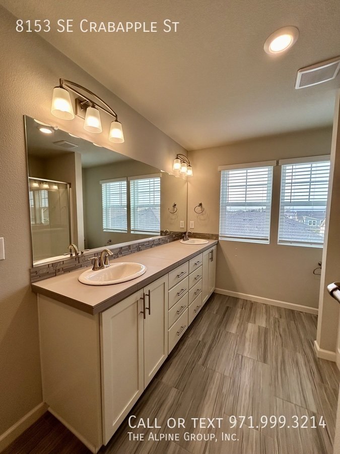 ✨ 15-Month Lease + $500 Off First Month - Modern Three-Bedroom Retreat With Smart Features property image