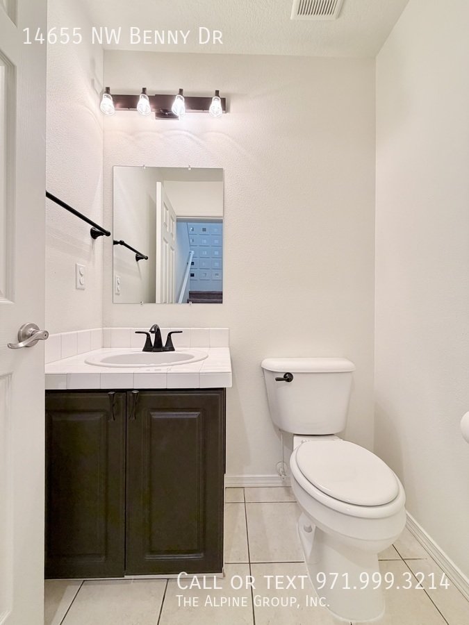 🛋️ Charming Kaiser Woods Home w/ Granite Kitchen – 15-Month Lease property image