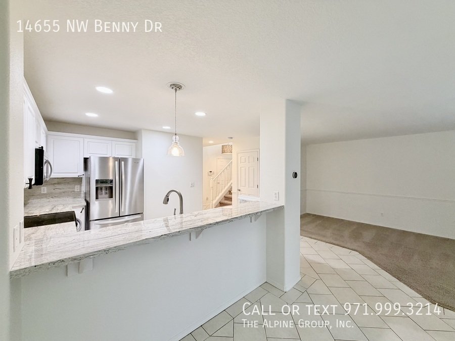 🛋️ Charming Kaiser Woods Home w/ Granite Kitchen – 15-Month Lease property image