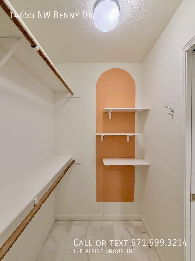 🛋️ Charming Kaiser Woods Home w/ Granite Kitchen – 15-Month Lease property image