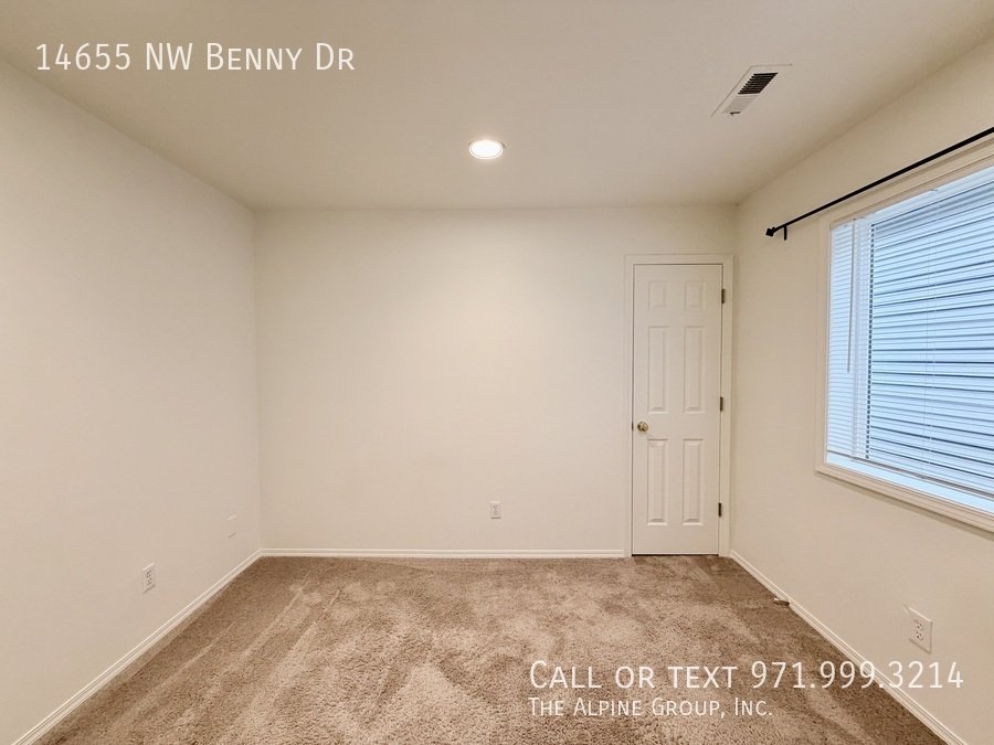 🛋️ Charming Kaiser Woods Home w/ Granite Kitchen – 15-Month Lease property image