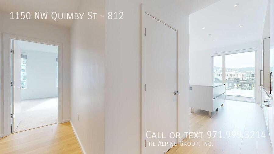 🎉 FIRST Month FREE – Apply by 12/31 🏙️Light-Filled Condo with Views, Style & Comfort in North Pearl property image