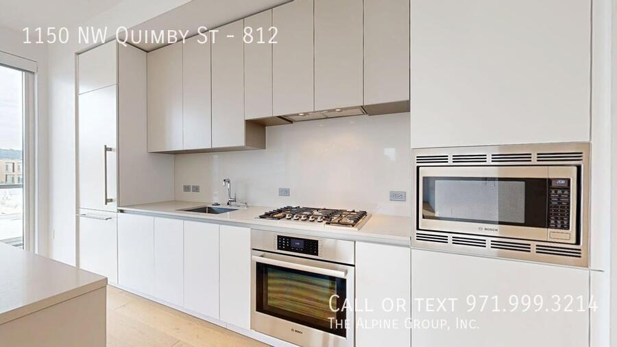 🎉 FIRST Month FREE – Apply by 12/31 🏙️Light-Filled Condo with Views, Style & Comfort in North Pearl property image