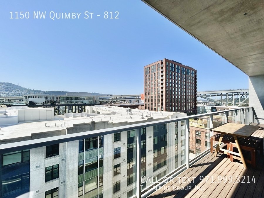 🎉 FIRST Month FREE – Apply by 12/31 🏙️Light-Filled Condo with Views, Style & Comfort in North Pearl property image